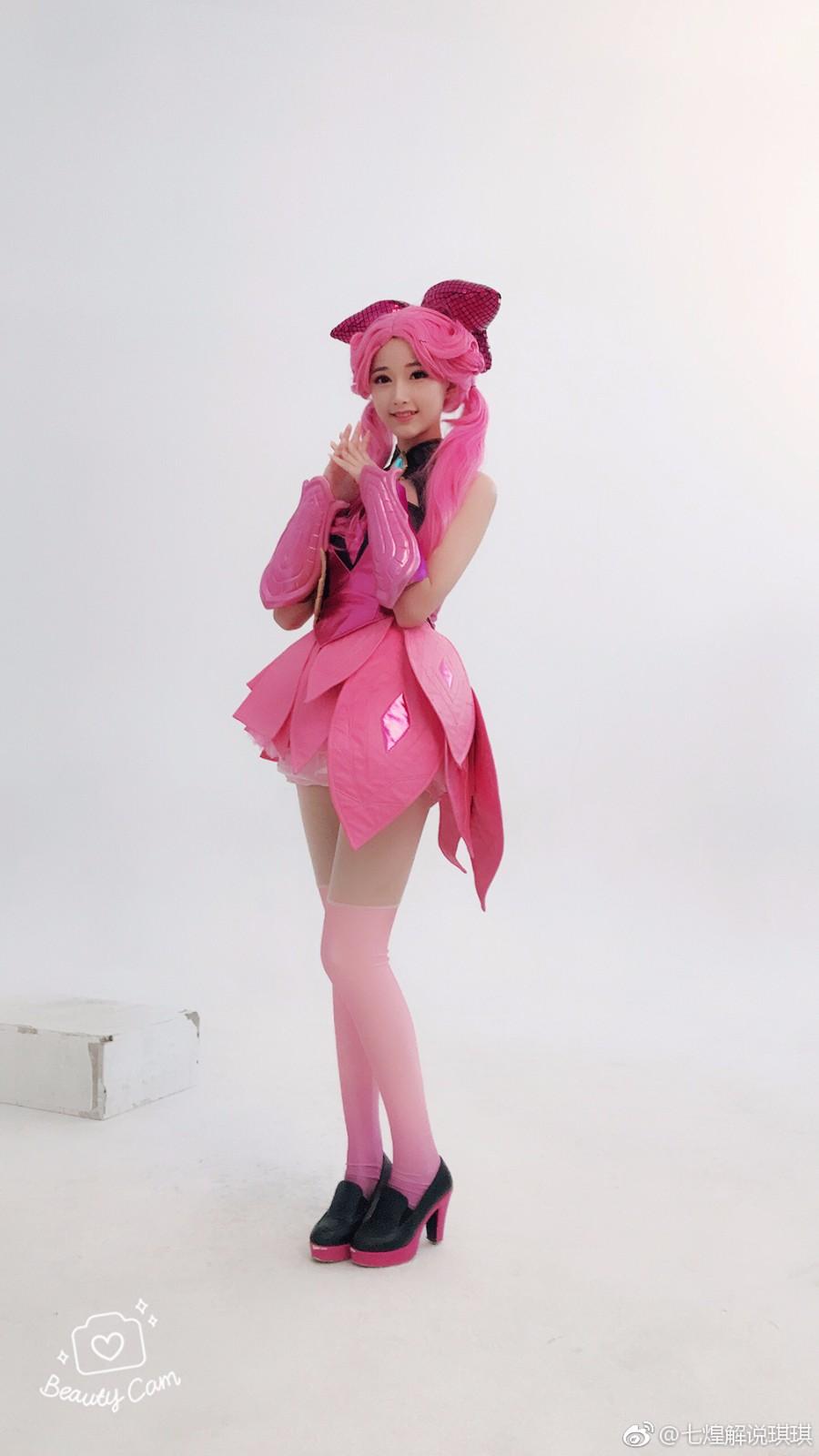 解说琪琪cosplay本命 这样的大小姐你们见过吗