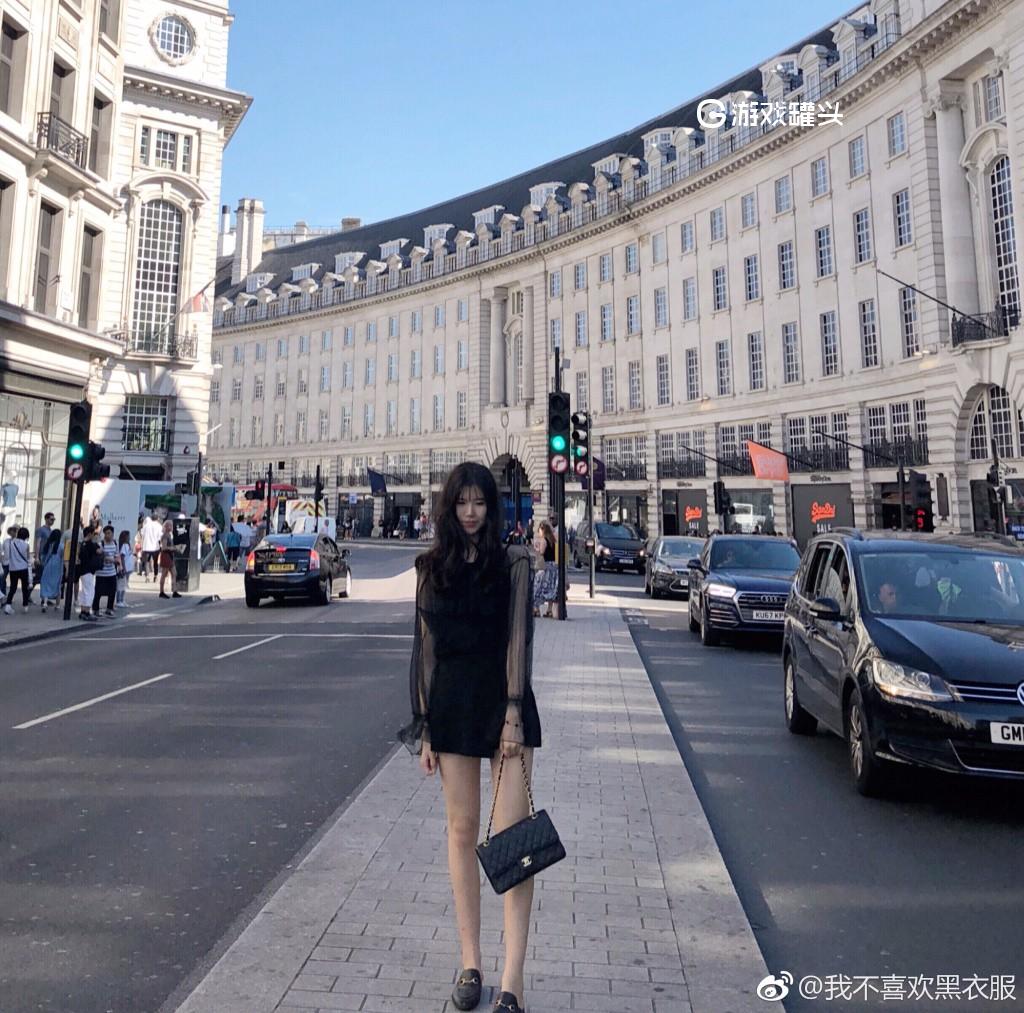 久哥女朋友王雨凝照片:https/weibo.