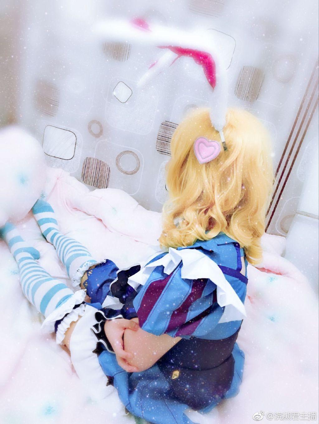 浣熊君最新cosplay照片男扮女装毫无破绽20p